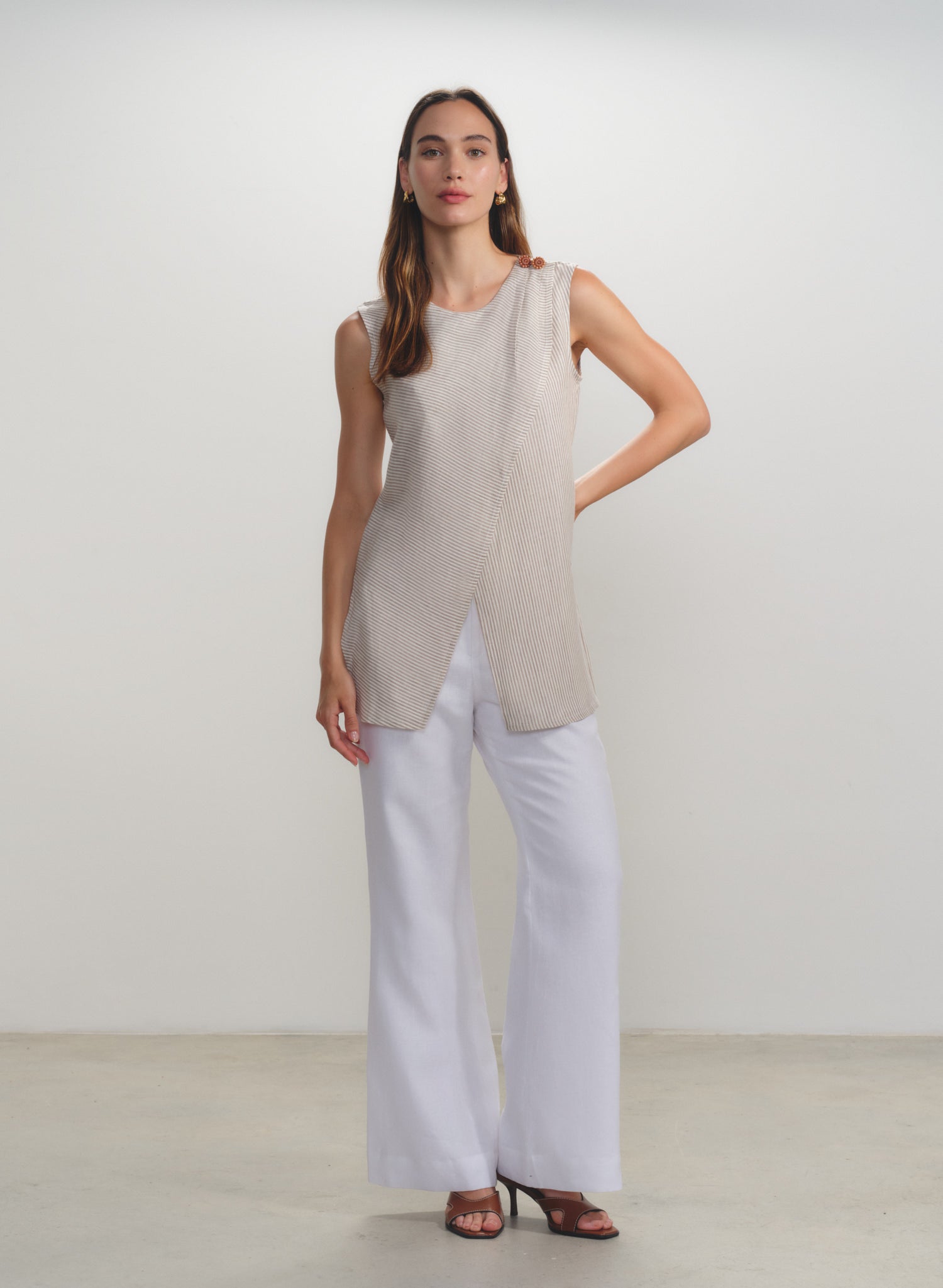 Blusa con frente cruzado 100% Lino Nash