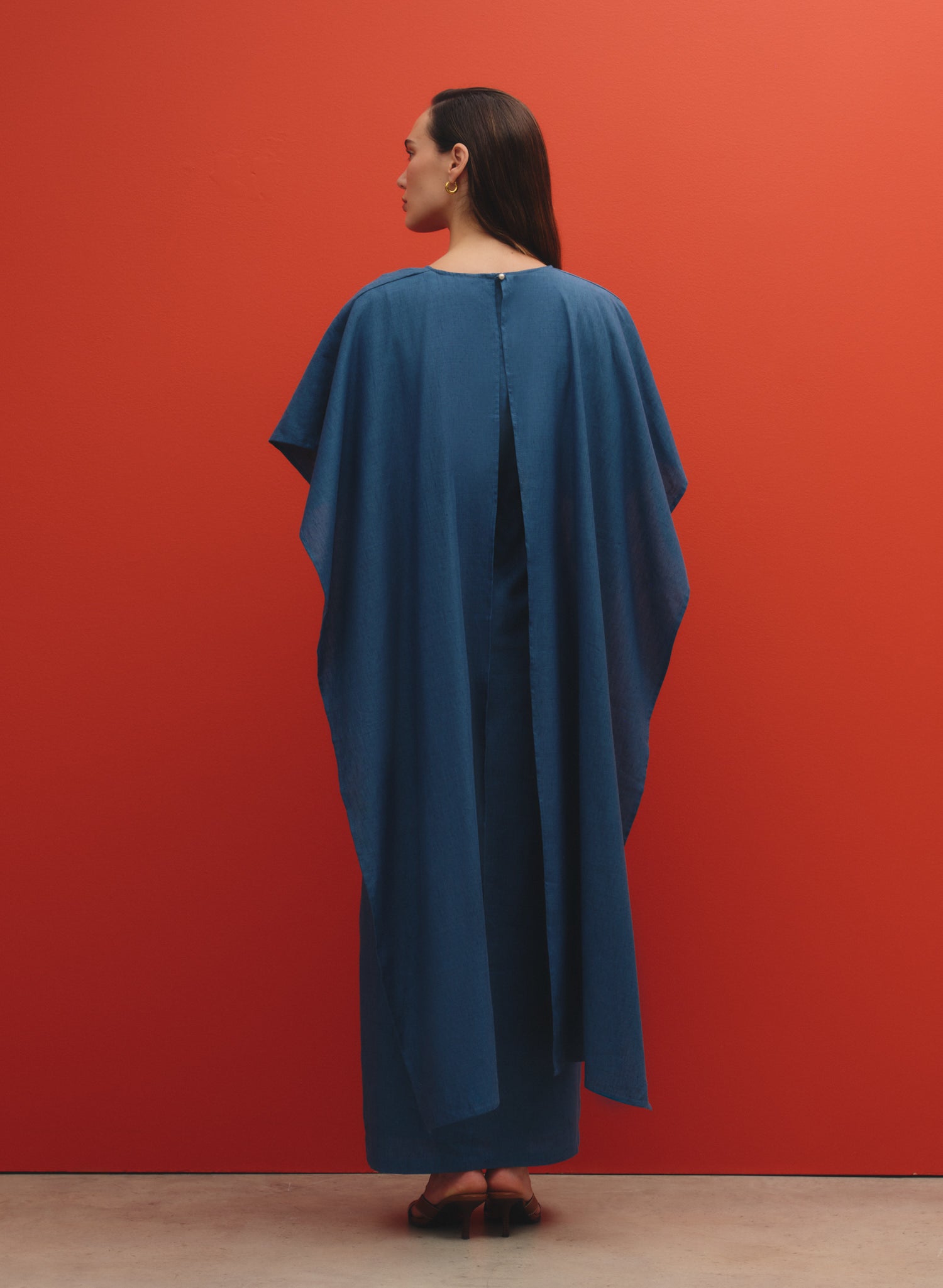 Vestido largo con capa Lino Algodón Gibada